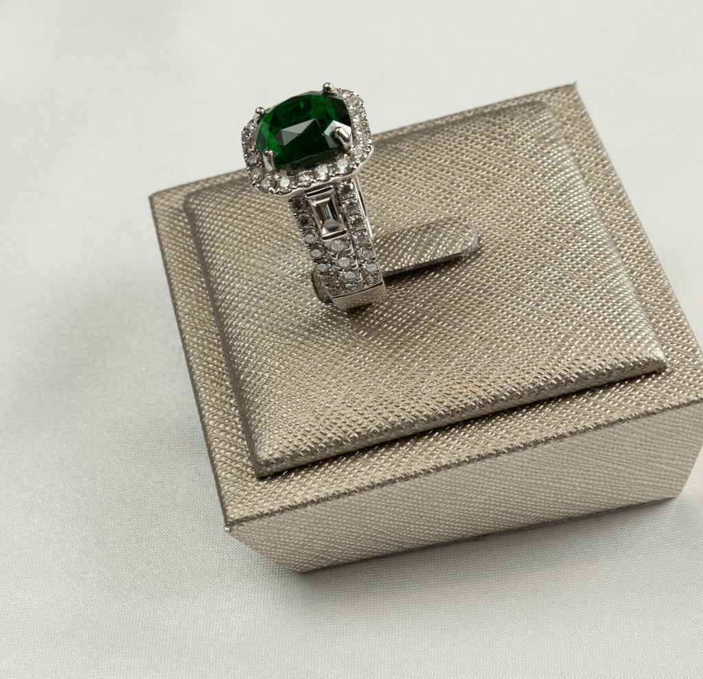 Tsavorite, Diamond Ring
