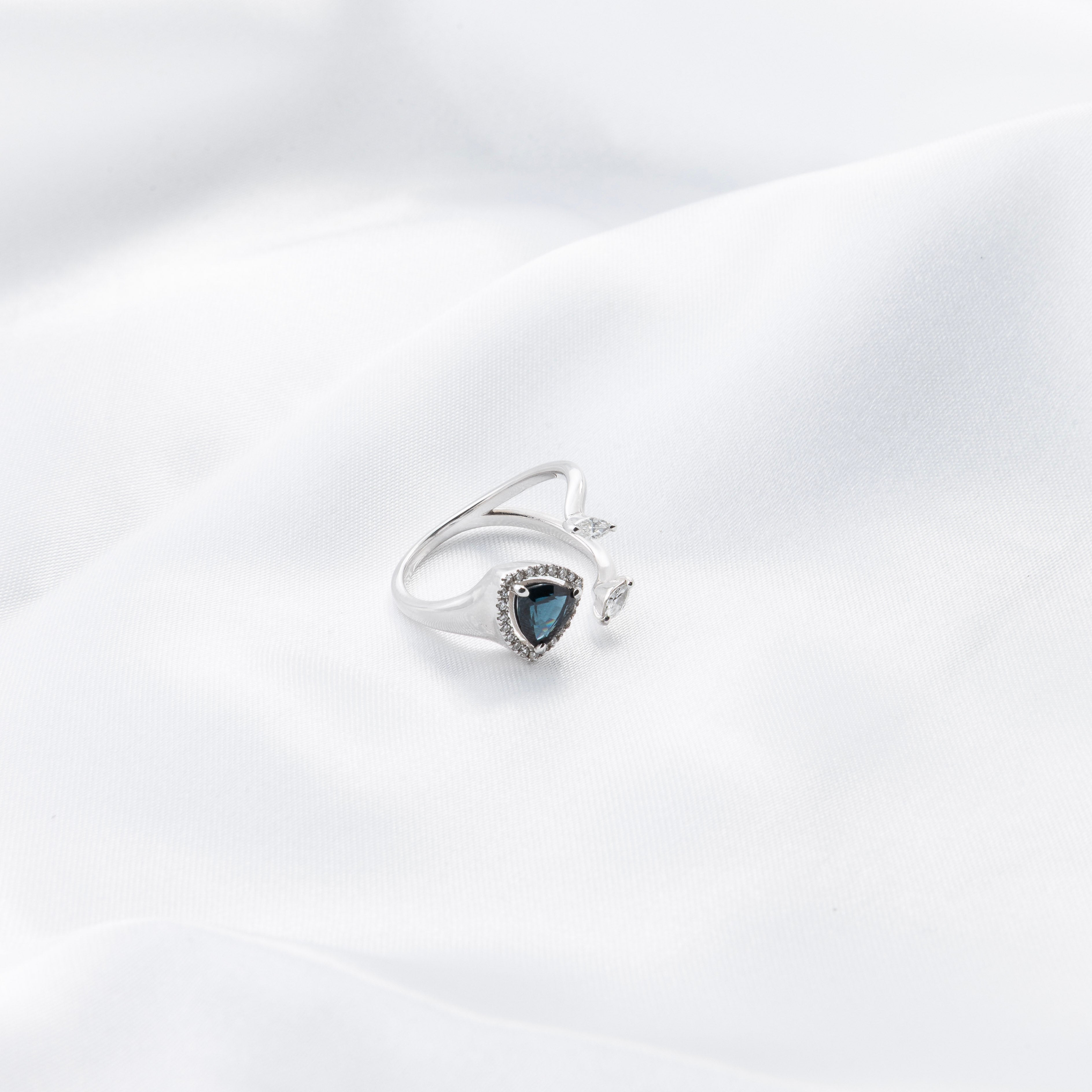 Blue Sapphire Ring With Diamonds