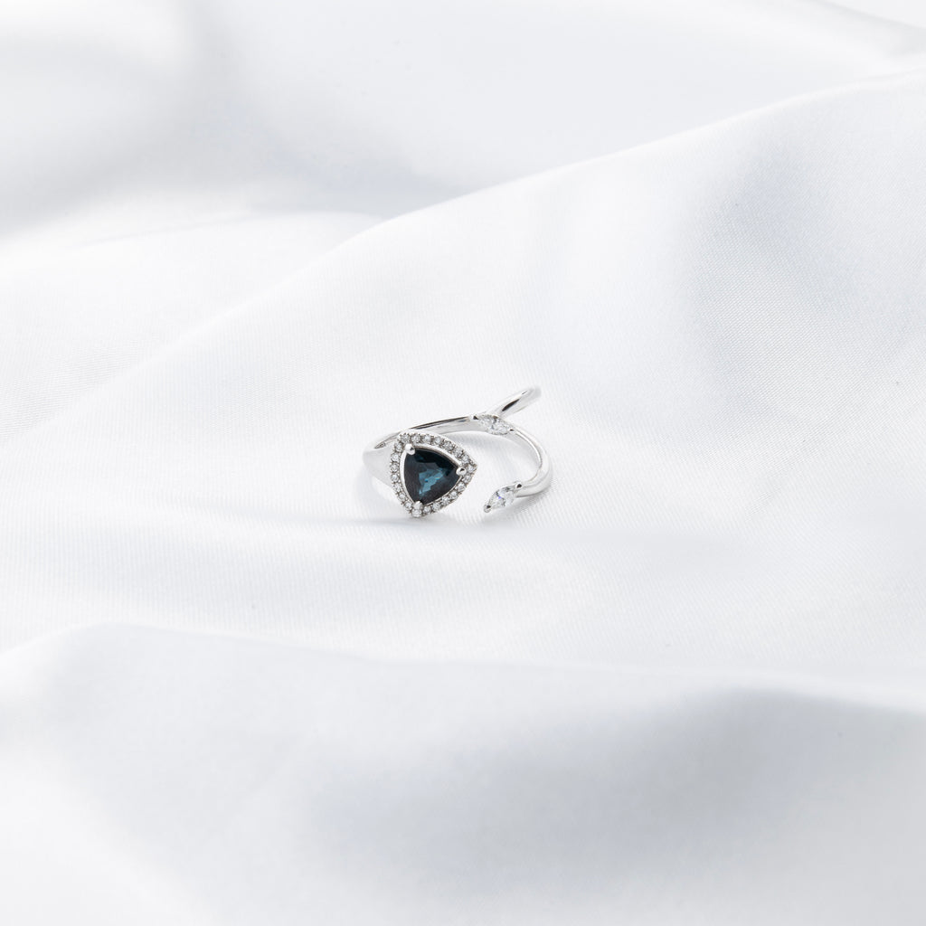 Blue Sapphire Ring With Diamonds