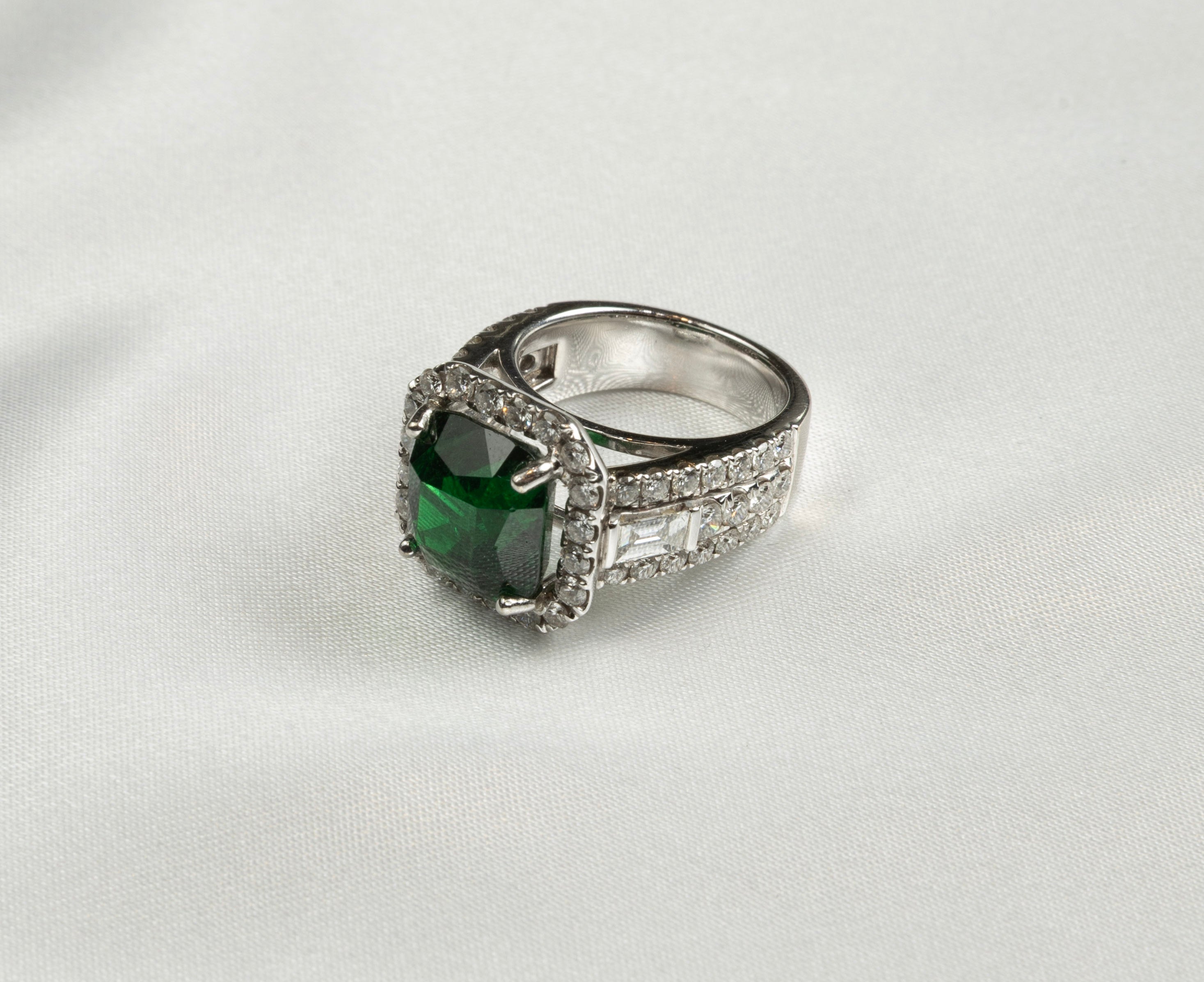Tsavorite, Diamond Ring