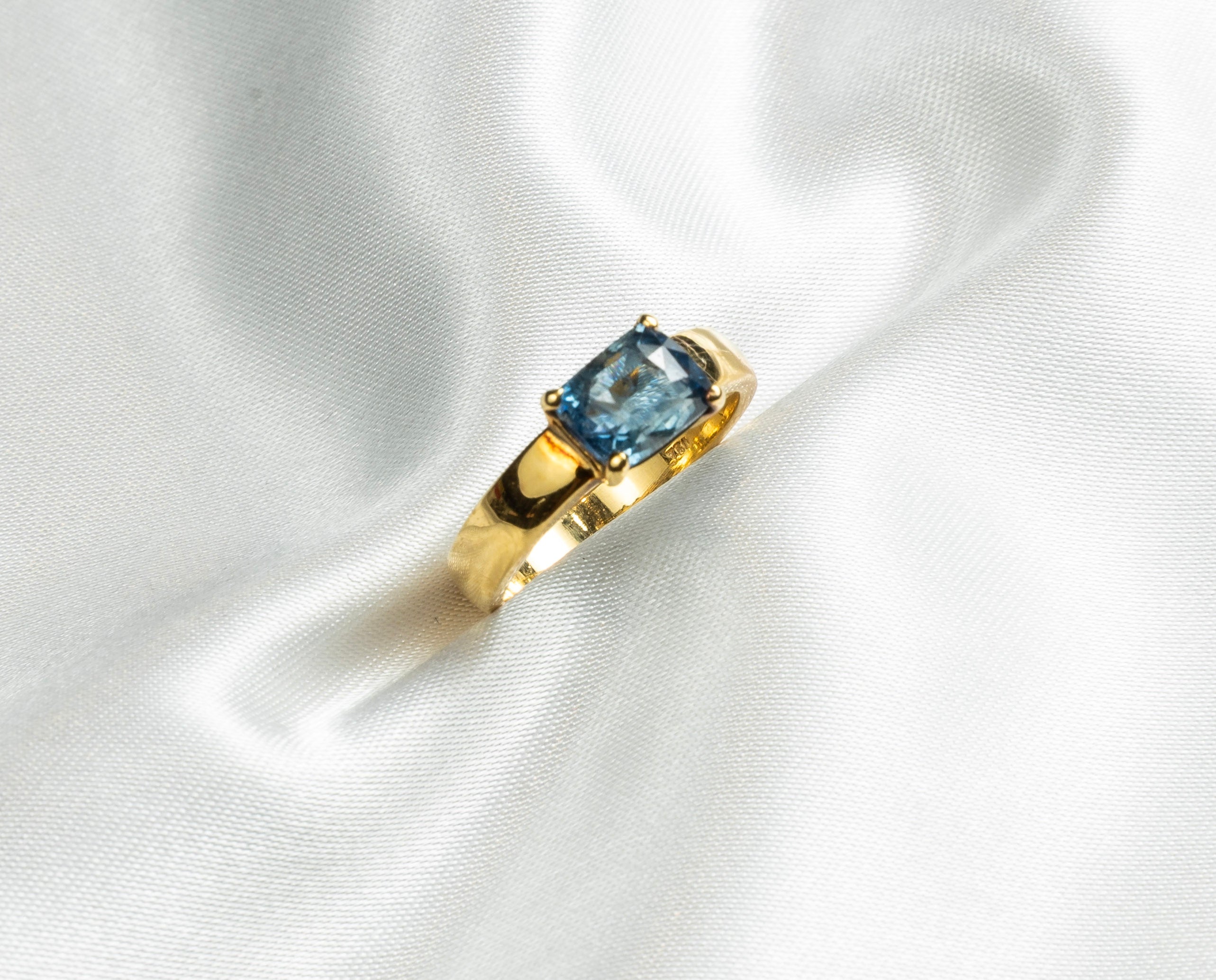 Blue Sapphire Ring