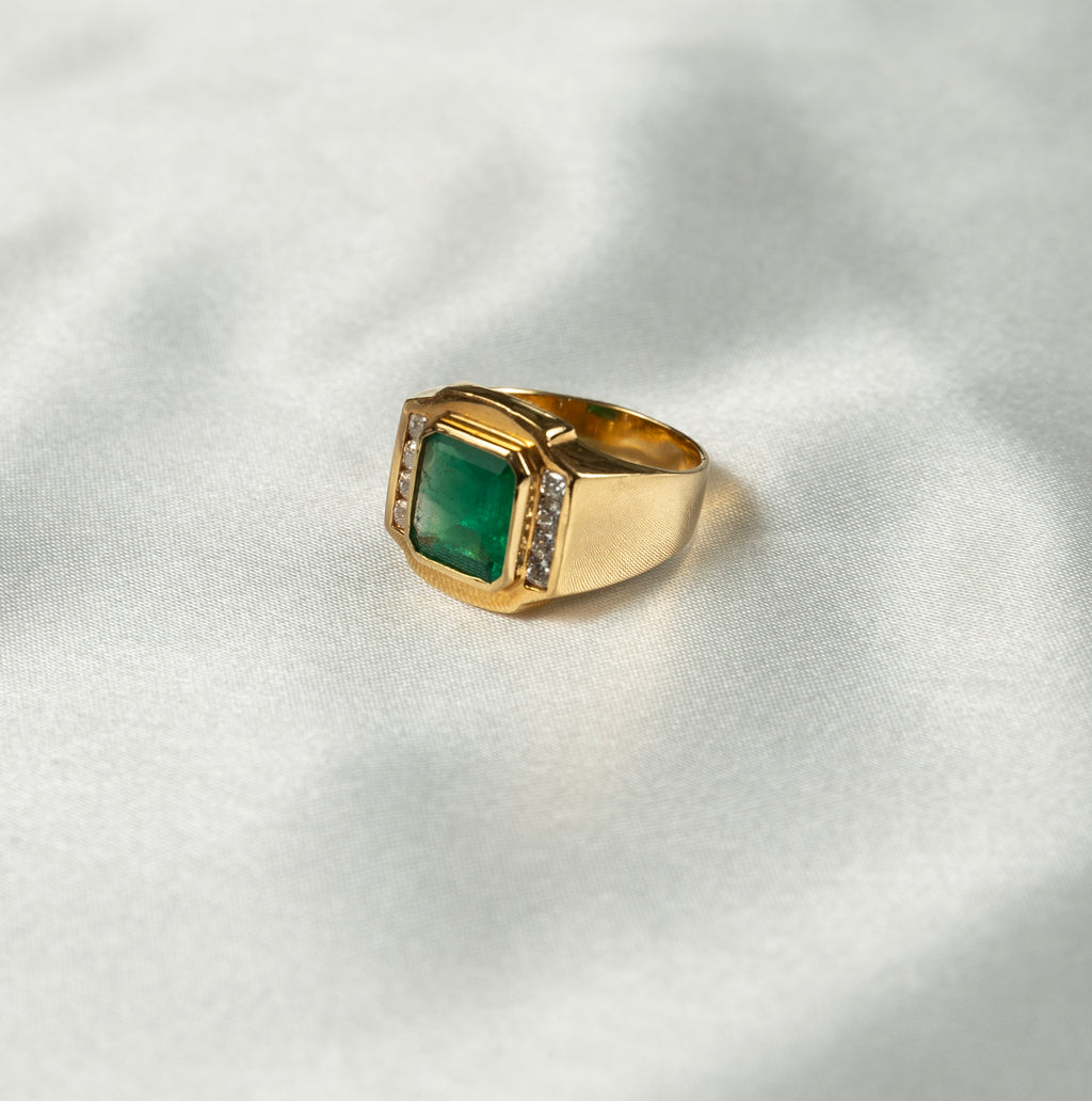Emerald, Diamond Ring
