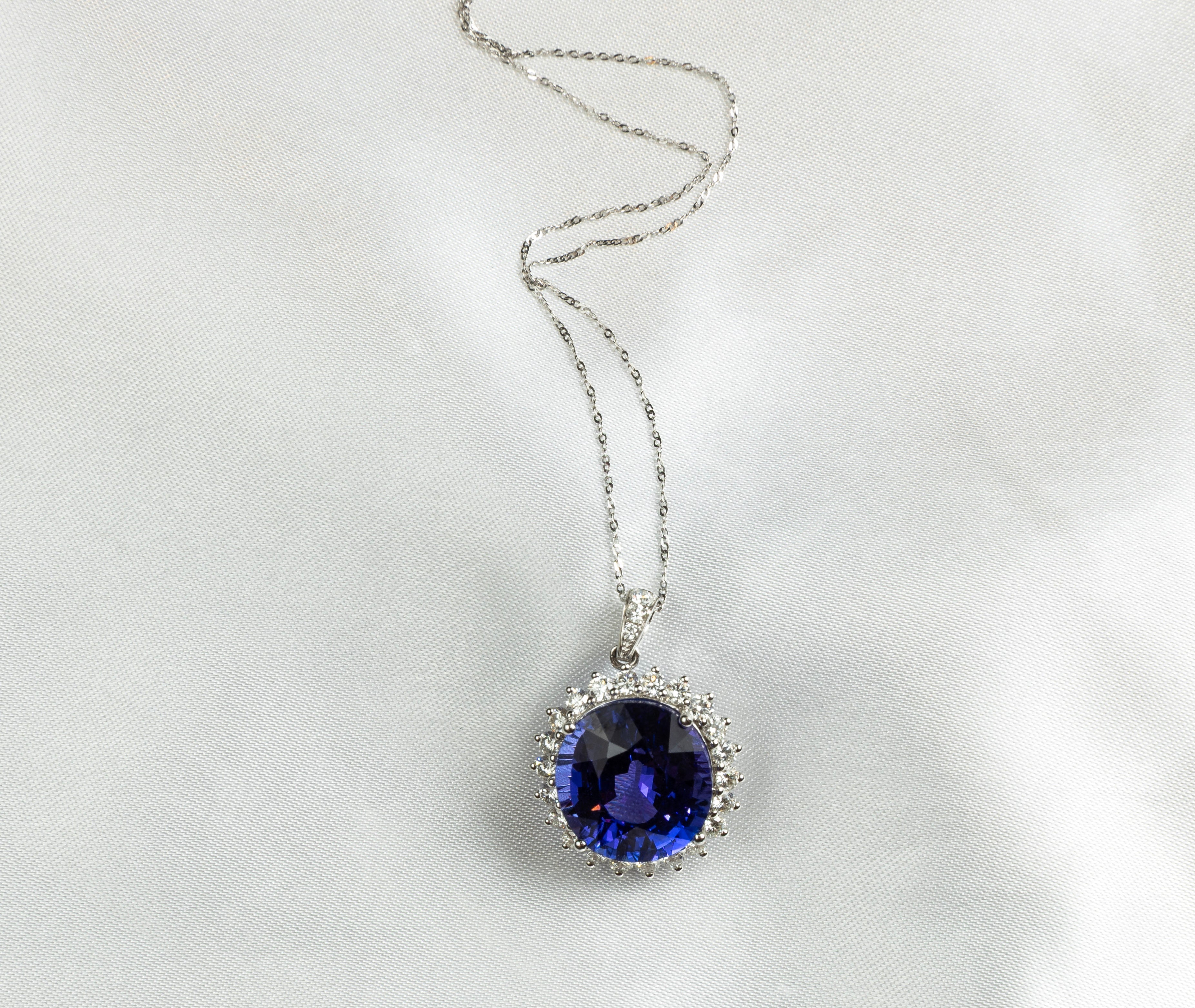 Tanzanite Diamonds Pendant