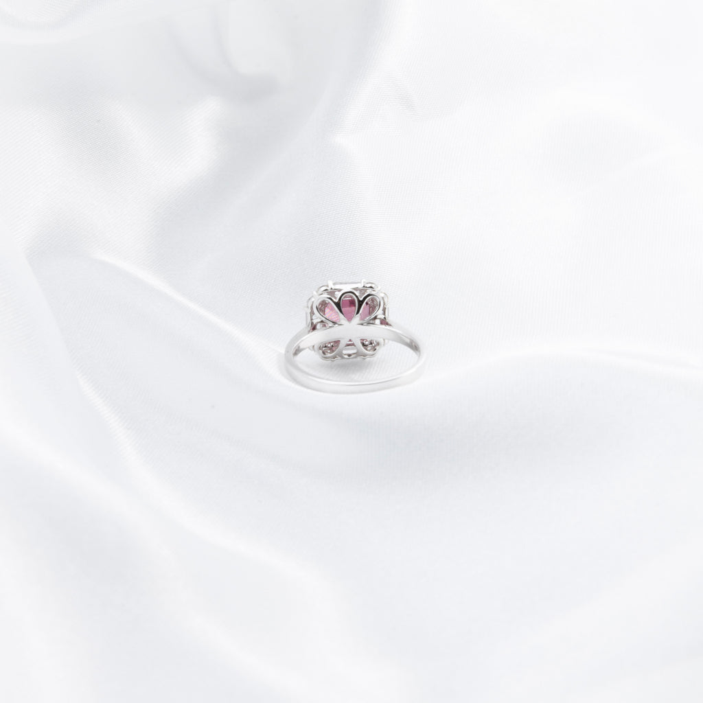 Spinel Ring With Diamond