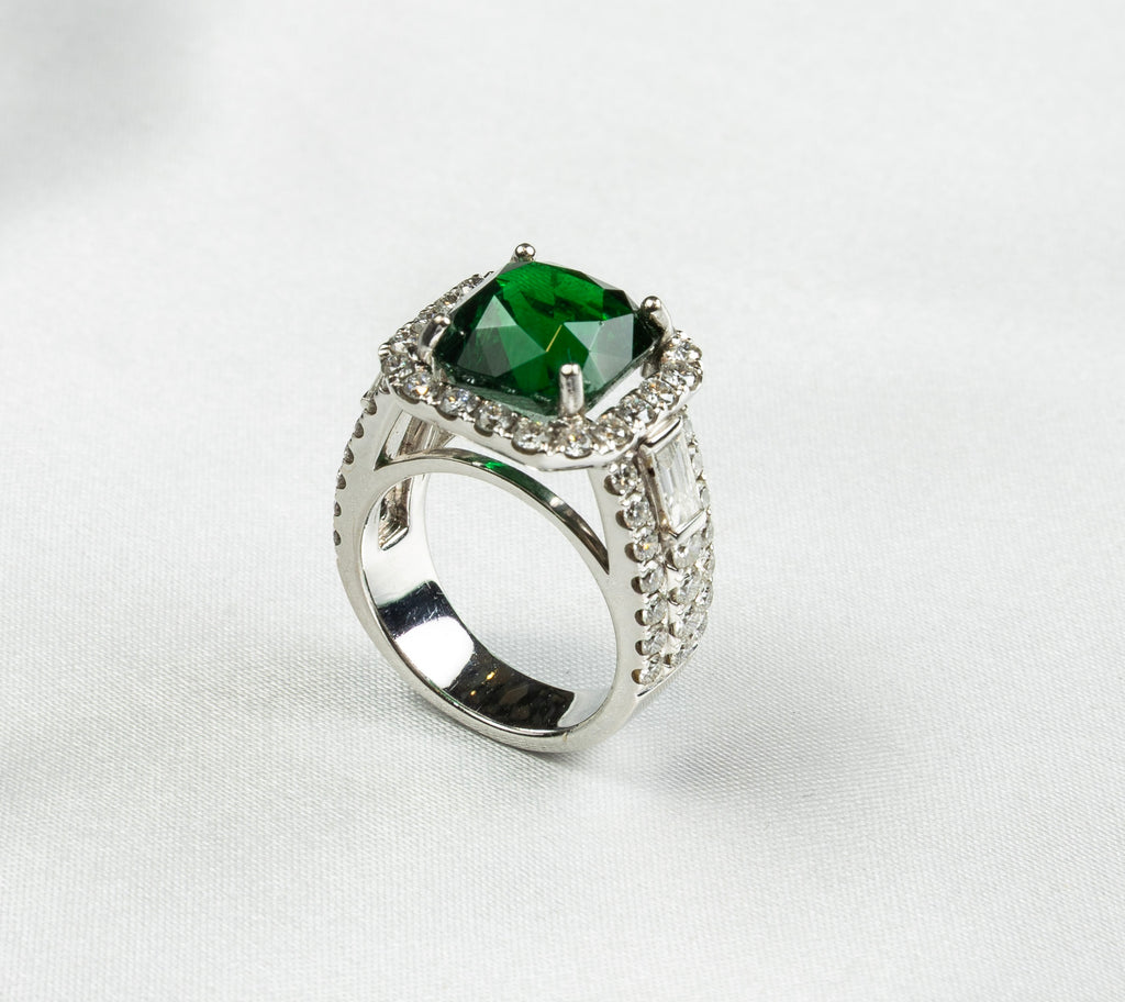 Tsavorite, Diamond Ring