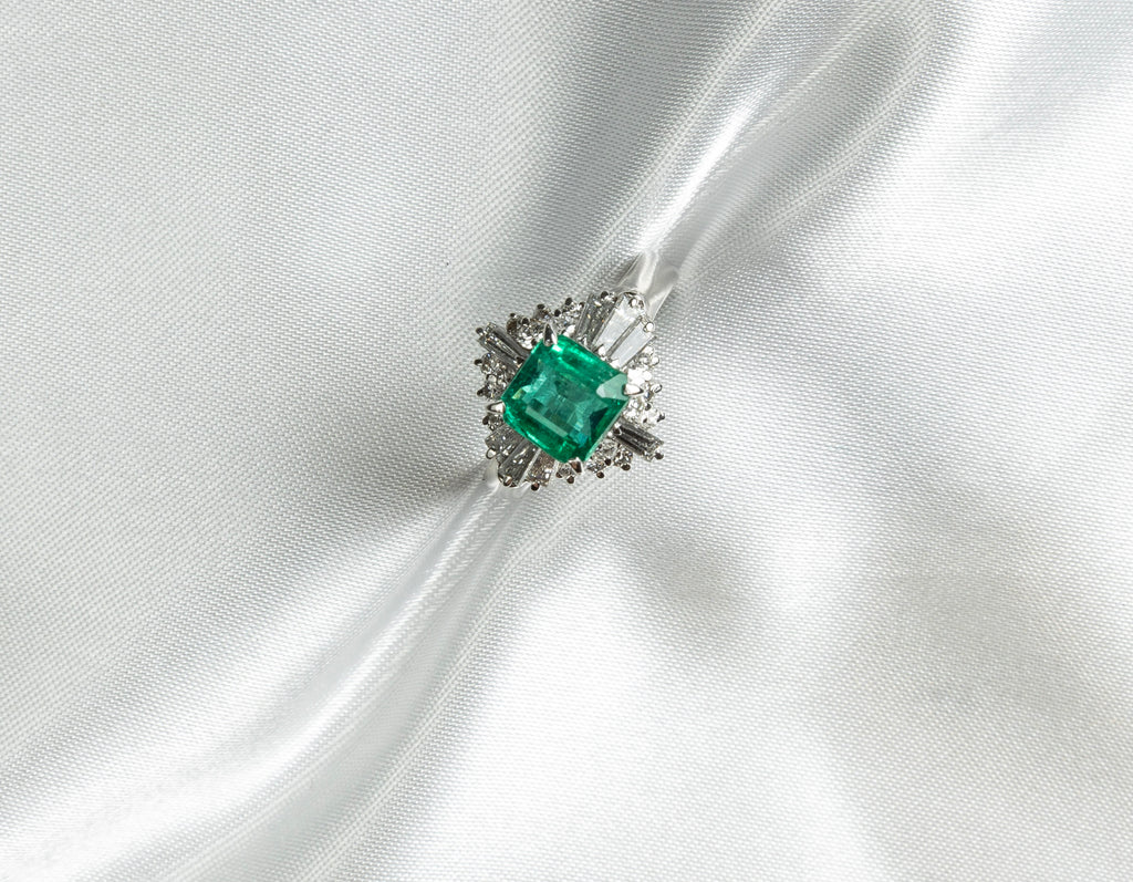 Emerald, Diamond Ring