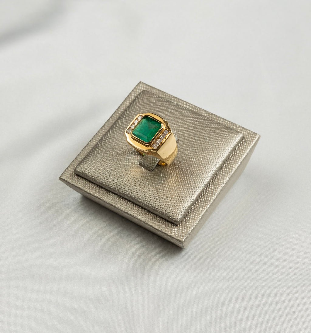 Emerald, Diamond Ring