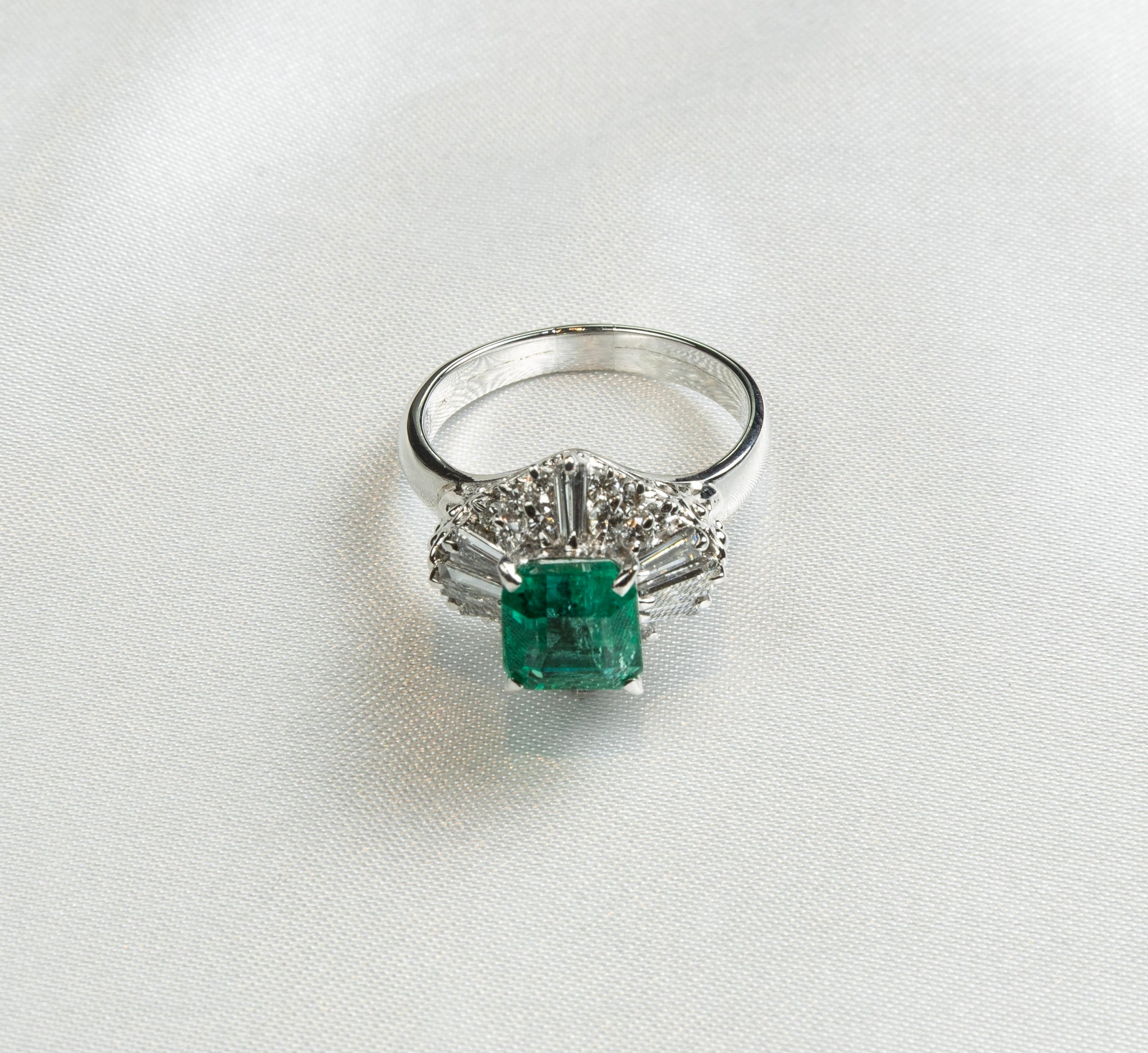 Emerald, Diamond Ring