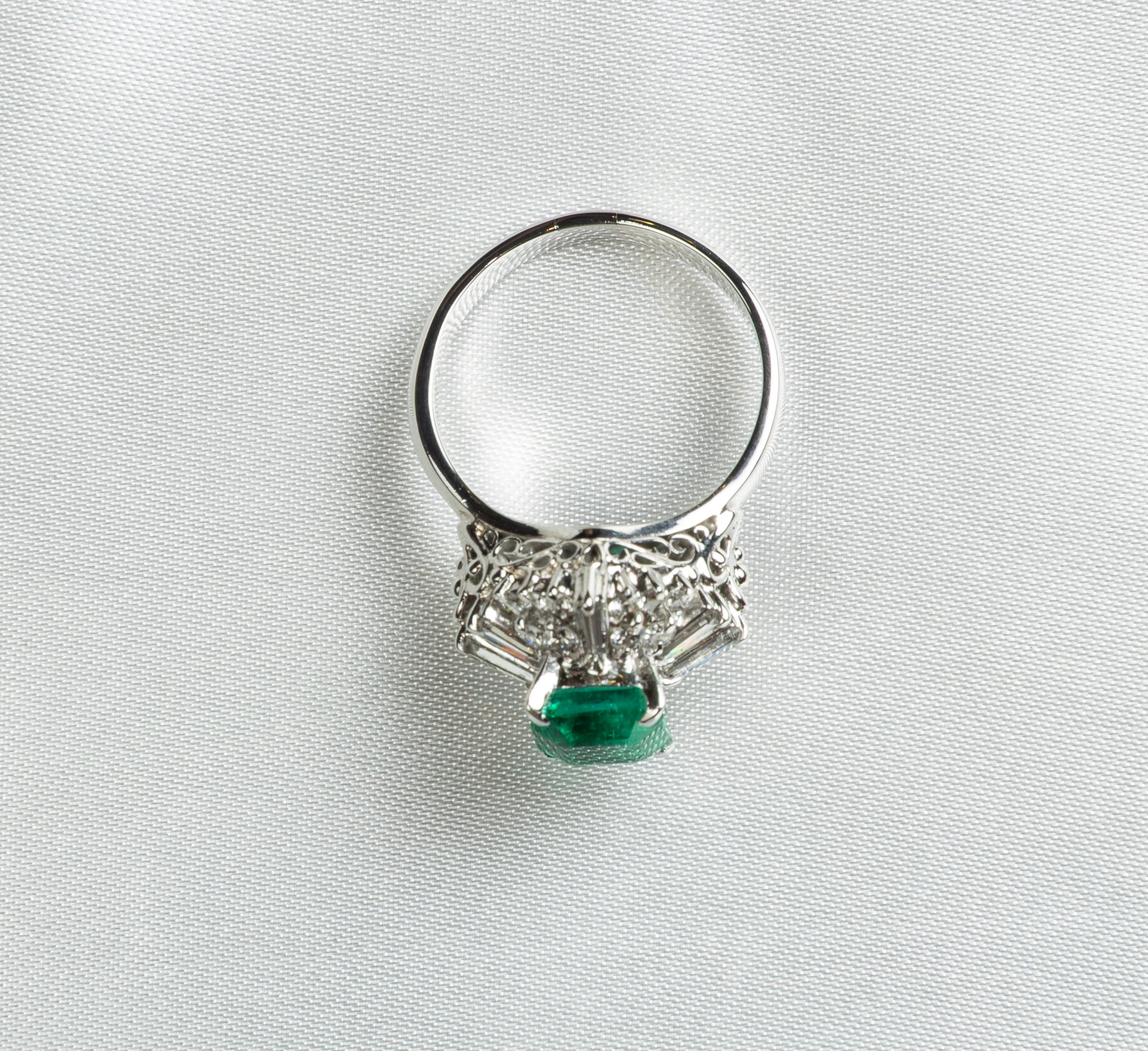 Emerald, Diamond Ring