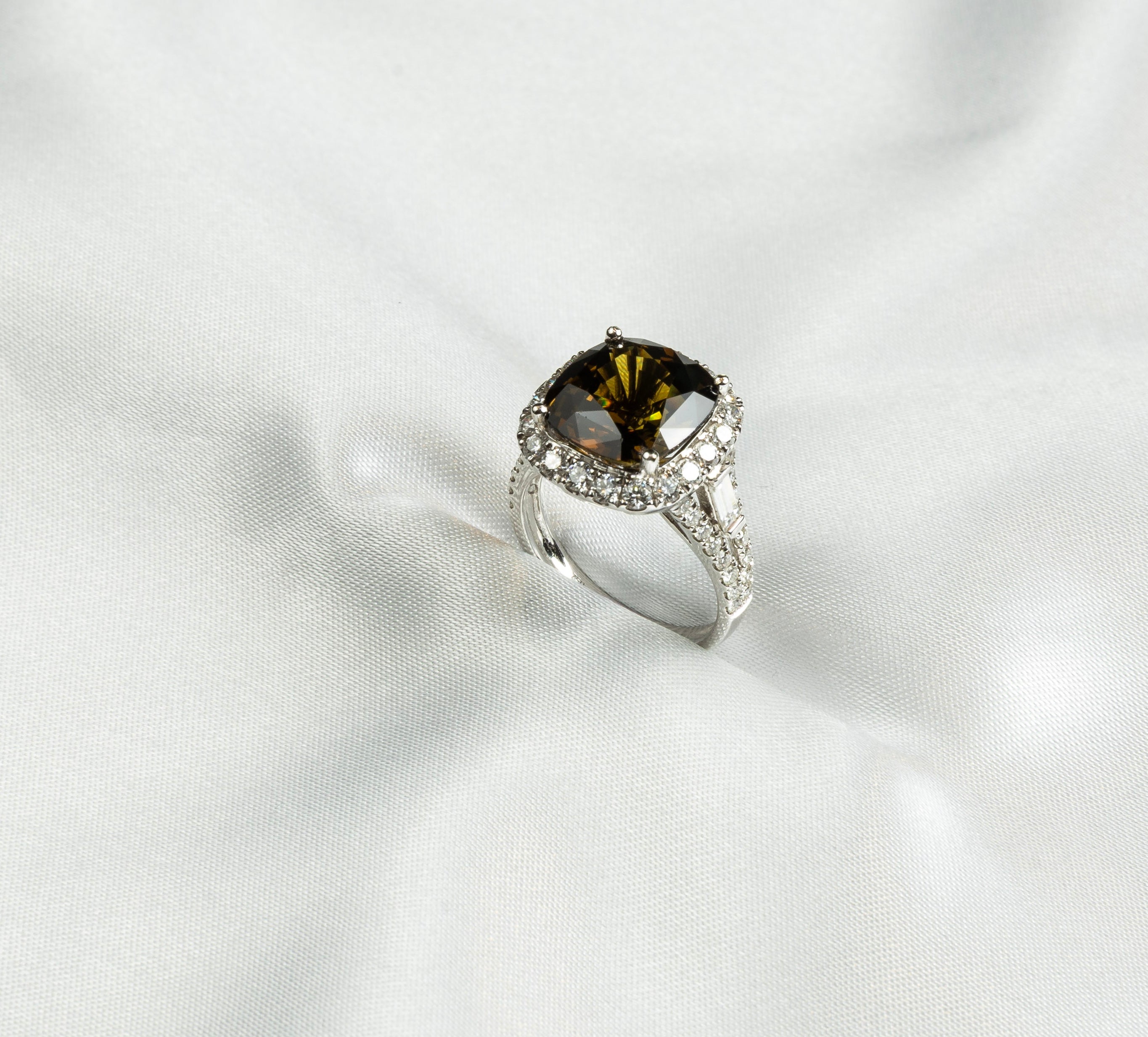 Alexandrite, Diamond Ring