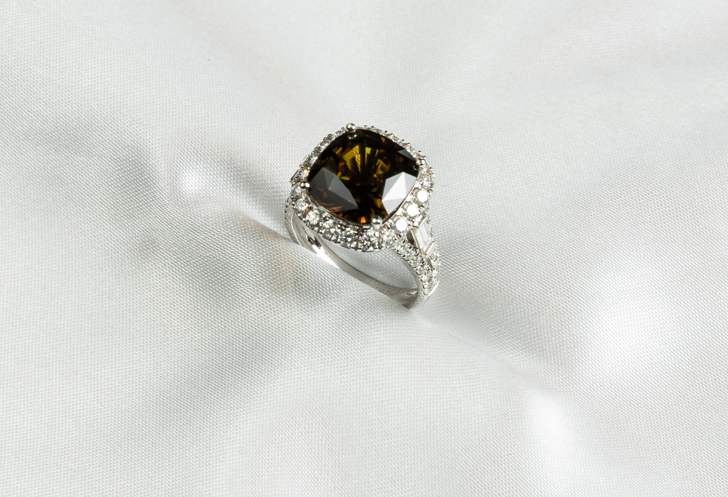 Alexandrite, Diamond Ring